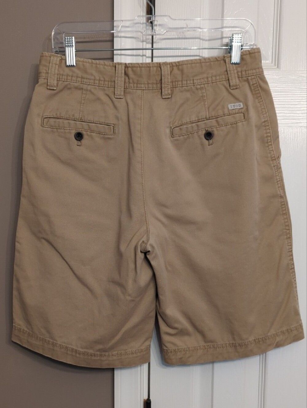 Izod Men’s Tan khaki Flat-Front Chino Shorts - Picture 3 of 8